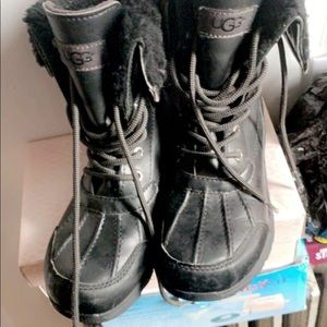 Ugg Boots Worn 3 Times Can’t Fit My Son Anymore